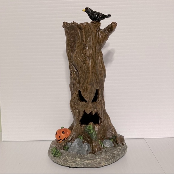 Mickey DISNEY Light Up Haunted House Lighted Tree Stump Halloween Village - Picture 6 of 13